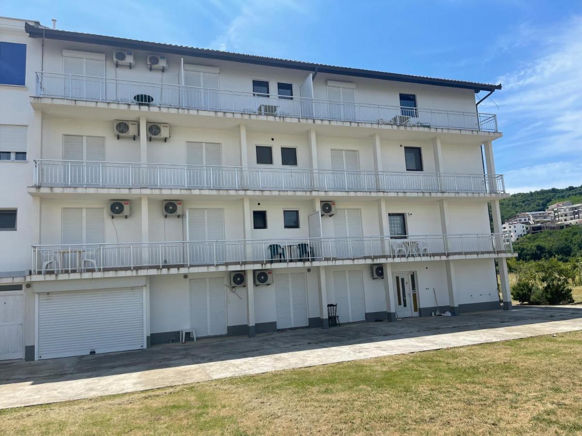 Summer Sky Hotel Ulcinj Ngoại thất bức ảnh